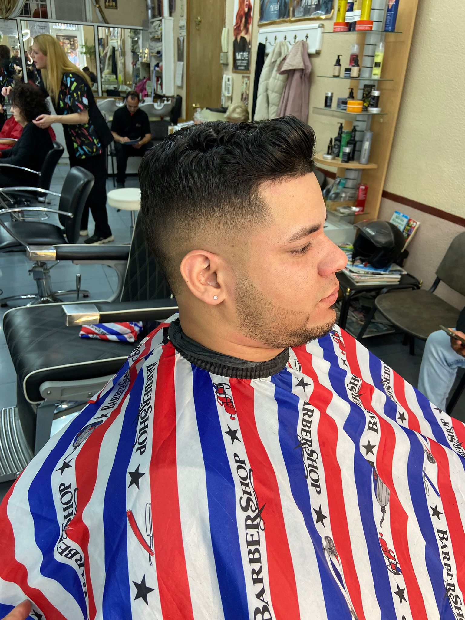 Corte limpio con perfil trabajado