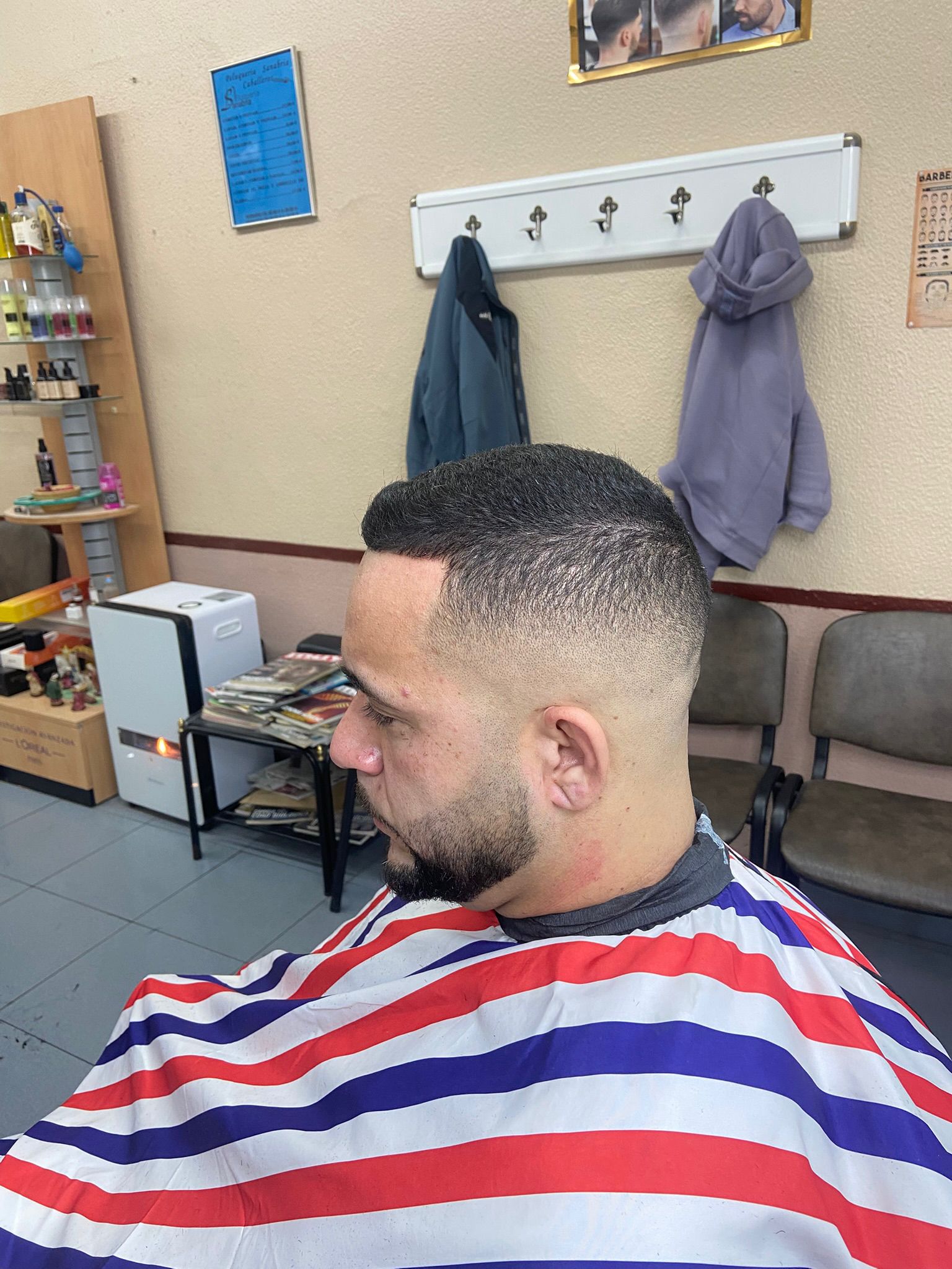 Skin fade con cima estilizada